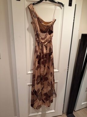 Nicole Miller New York One-Shoulder Floral Maxi Dress in Taupe and Brown